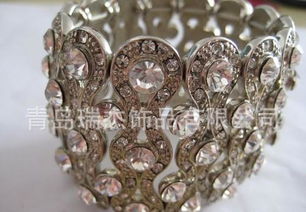 2012日韩流行款时尚范镶嵌水晶珍珠合金手链 原厂直供，尽显工艺之美